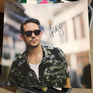 SOLD!!! ✔️✔️Authentic G-EAZY autographed photo